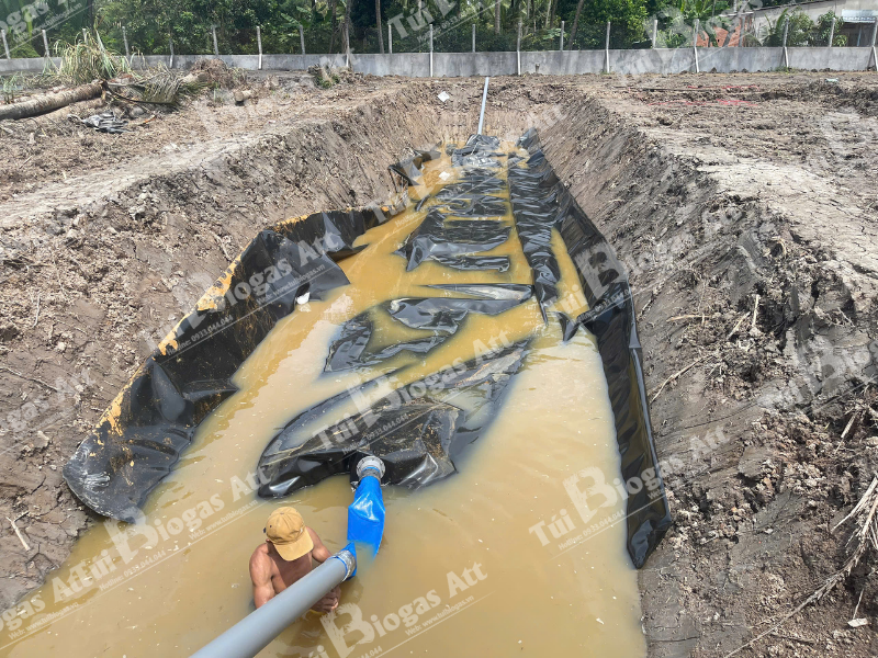 Lap Ong Dau Vao Tui Biogas Hdpe
